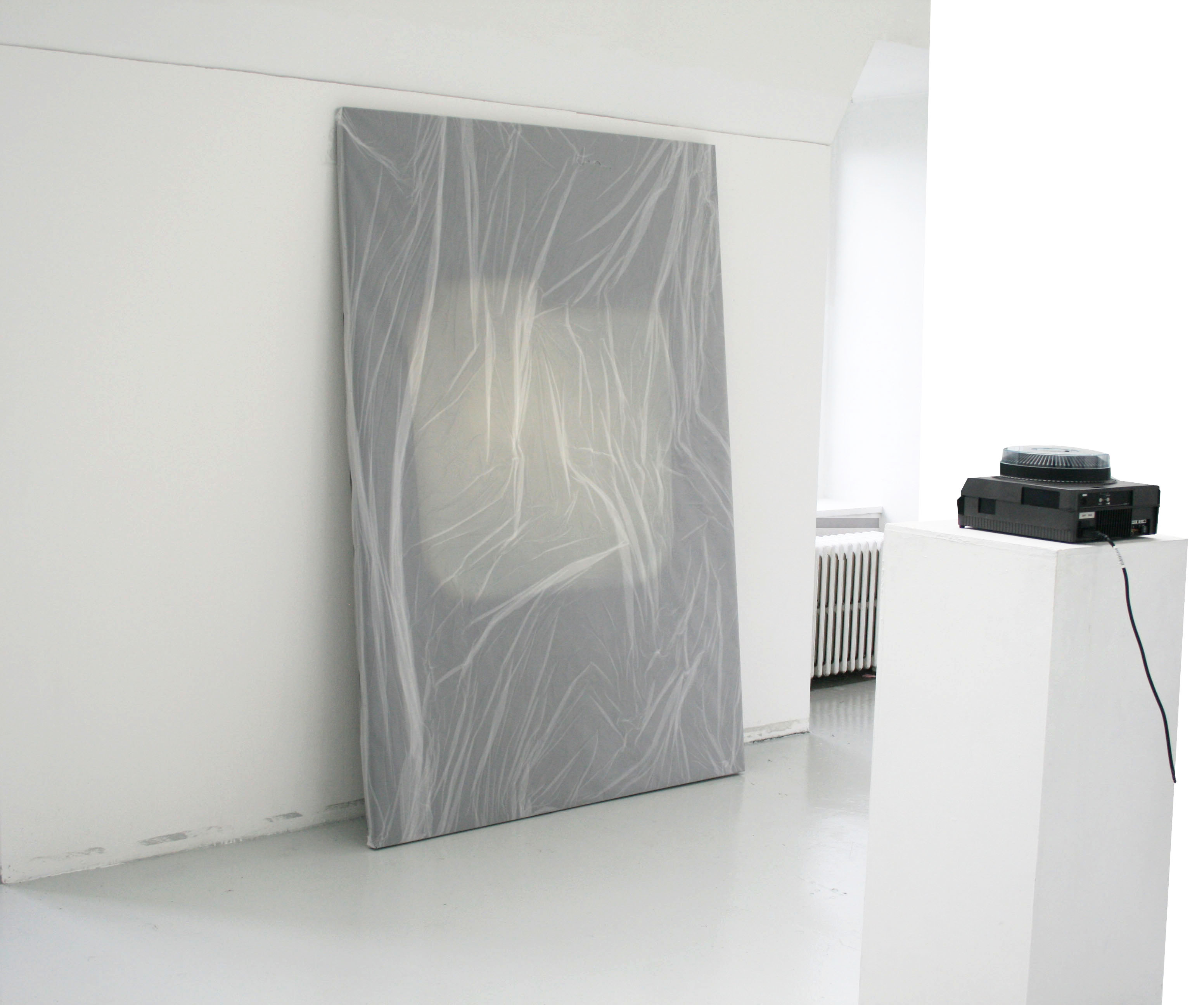 Zuzanna Rokita; Origin of the image - Instalation; plastic, calque,projector; DNSAP, École nationale supérieure des beaux-arts de Paris, 2015
